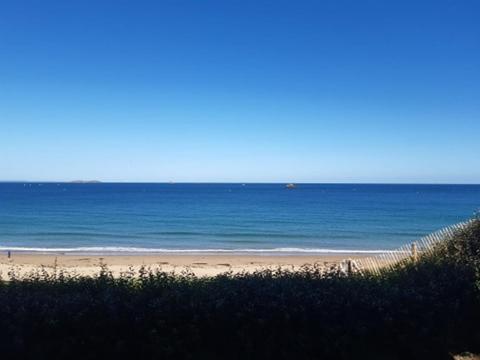 Kennedy Robin Saint-Malo Buitenkant foto
